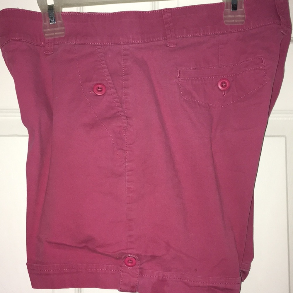 Gloria Vanderbilt PINK